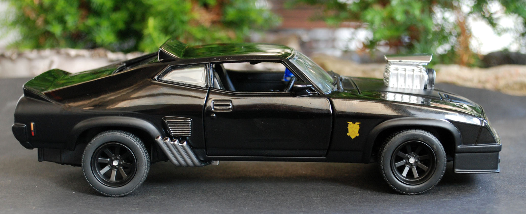1973 Ford Falcon XB Last of the V8 Interceptors // Mad Max 1:24 Greenlight 84051
