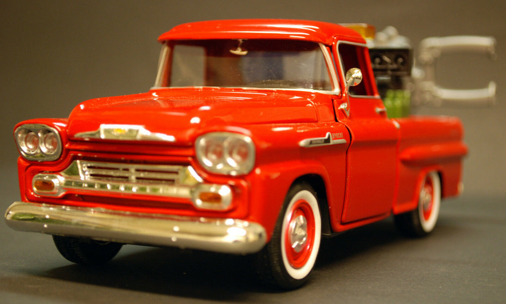 1958 Chevrolet Apache Pickup Wrecker Pannenhilfe 1:24 Motor Max 75430 AC