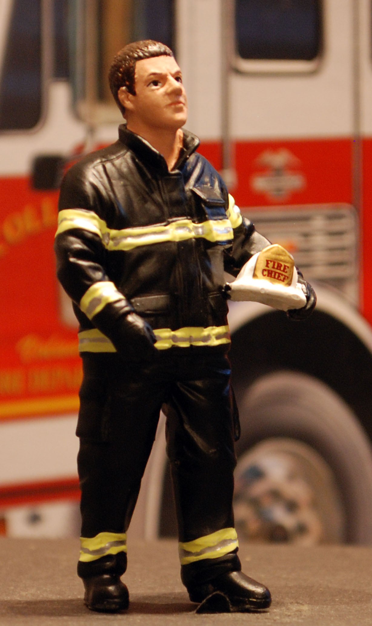 77509B American Diorama Fire Set of 4 Firefighter Feuerwehrleute Polizei 1:24
