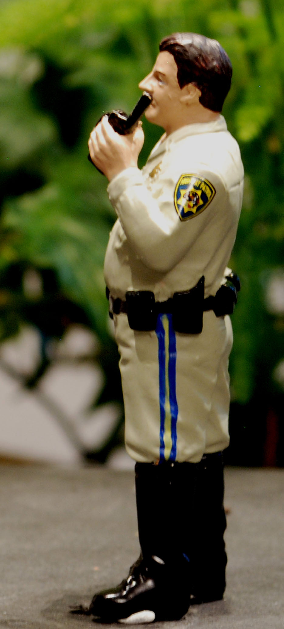 77516 American Diorama Sheriff  Talking on Radio Polizei 1:24 neu 2017