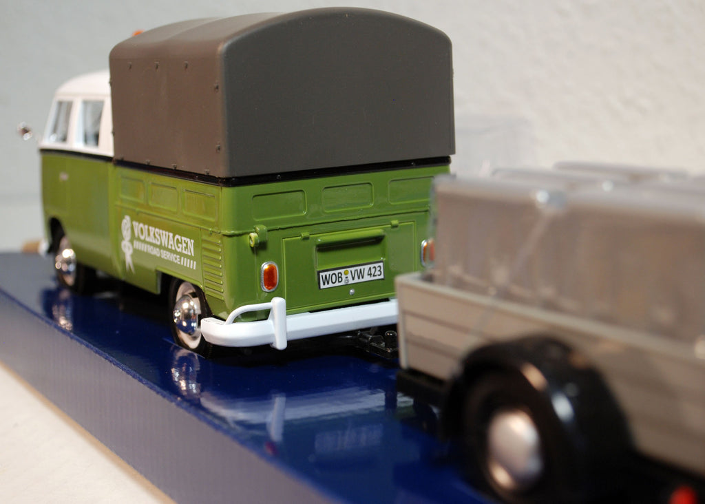 Motor Max 79676 1959 Volkswagen VW T 1 DoKa Straßenmeisterei m. Anhänger 1:24