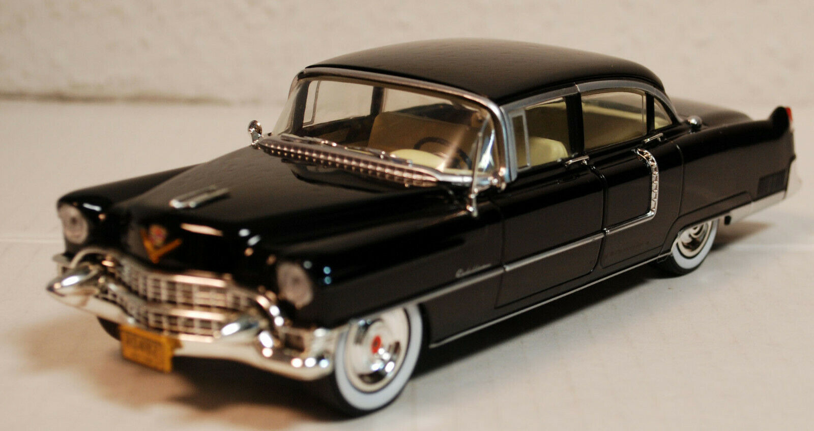 1955 Cadillac Fleetwood Series 60 The Godfather Der Pate 1:24, Green Light 84091