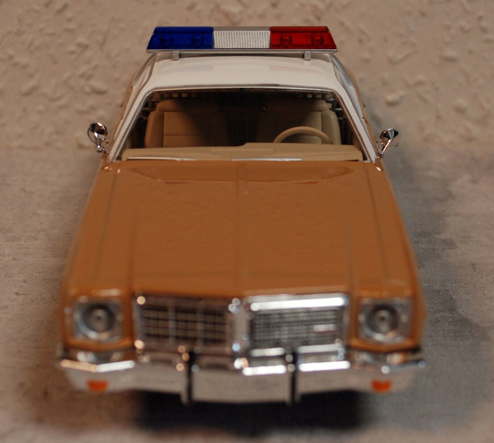 1975 Dodge Coronet Chocktaw County Sheriff 1:24 Green Light 84097
