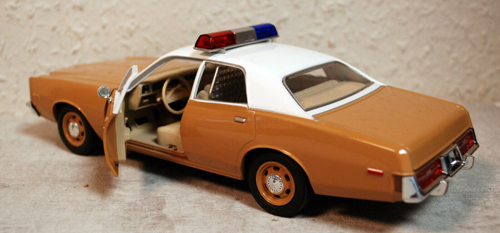 1975 Dodge Coronet Chocktaw County Sheriff 1:24 Green Light 84097