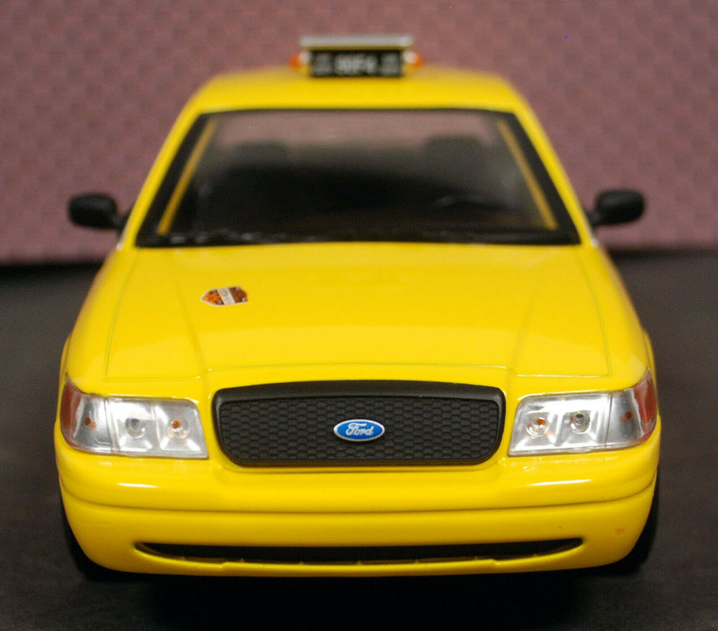 2008 Ford Crown Victoria Taxi John Wick Chapter 2 1:24 Green Light 84113
