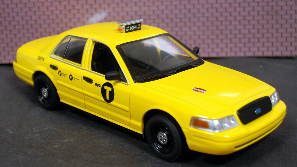 2008 Ford Crown Victoria Taxi John Wick Chapter 2 1:24 Green Light 84113