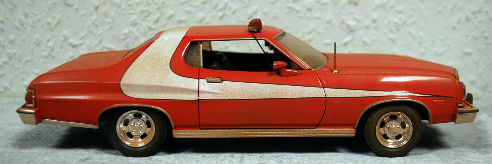 1976 Ford Gran Torino Starsky & Hutch weathered 1:24 Green Light 84121