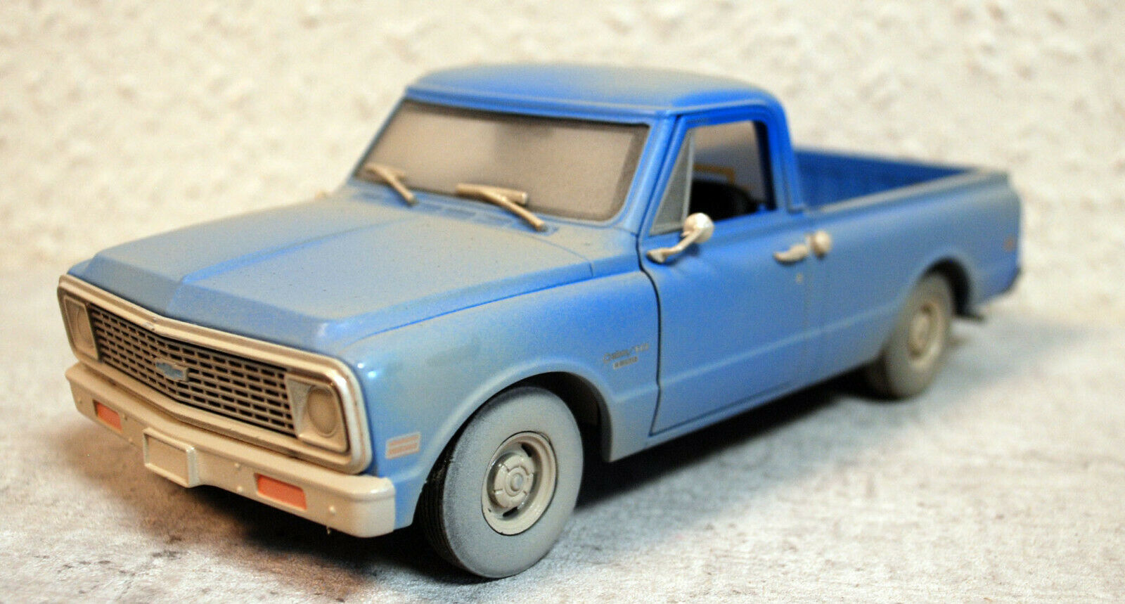 Greenlight 84141 1971 Chevrolet C 10 Pickup The Texas Chainsaw Massacre 1:24