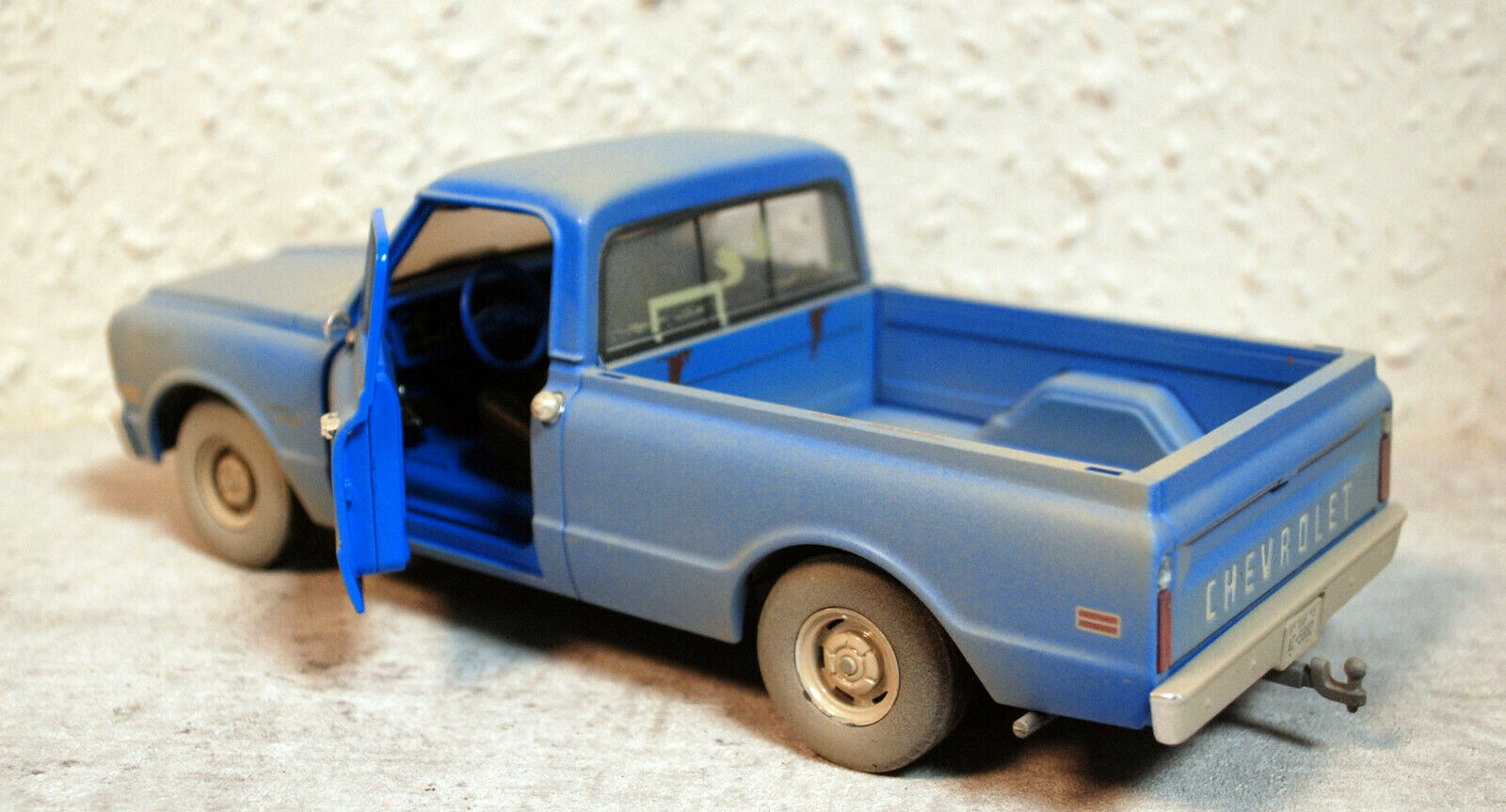 Greenlight 84141 1971 Chevrolet C 10 Pickup The Texas Chainsaw Massacre 1:24