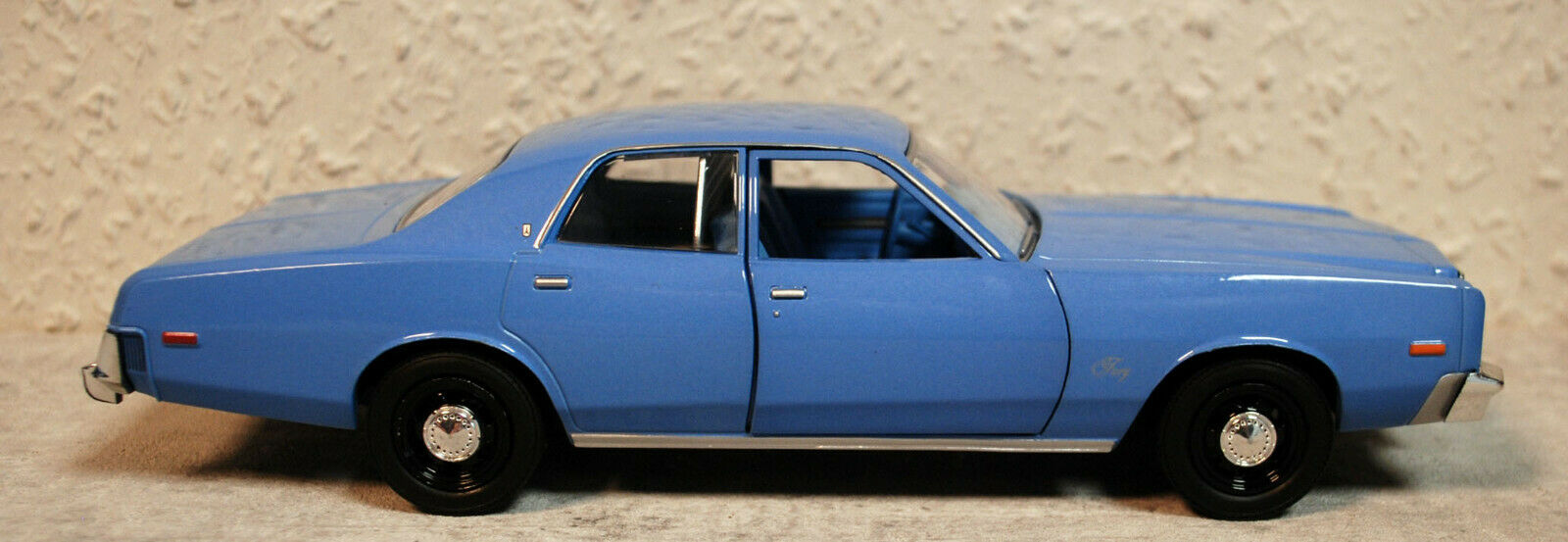 Greenlight 84142 1977 Plymouth Fury Christine 1:24