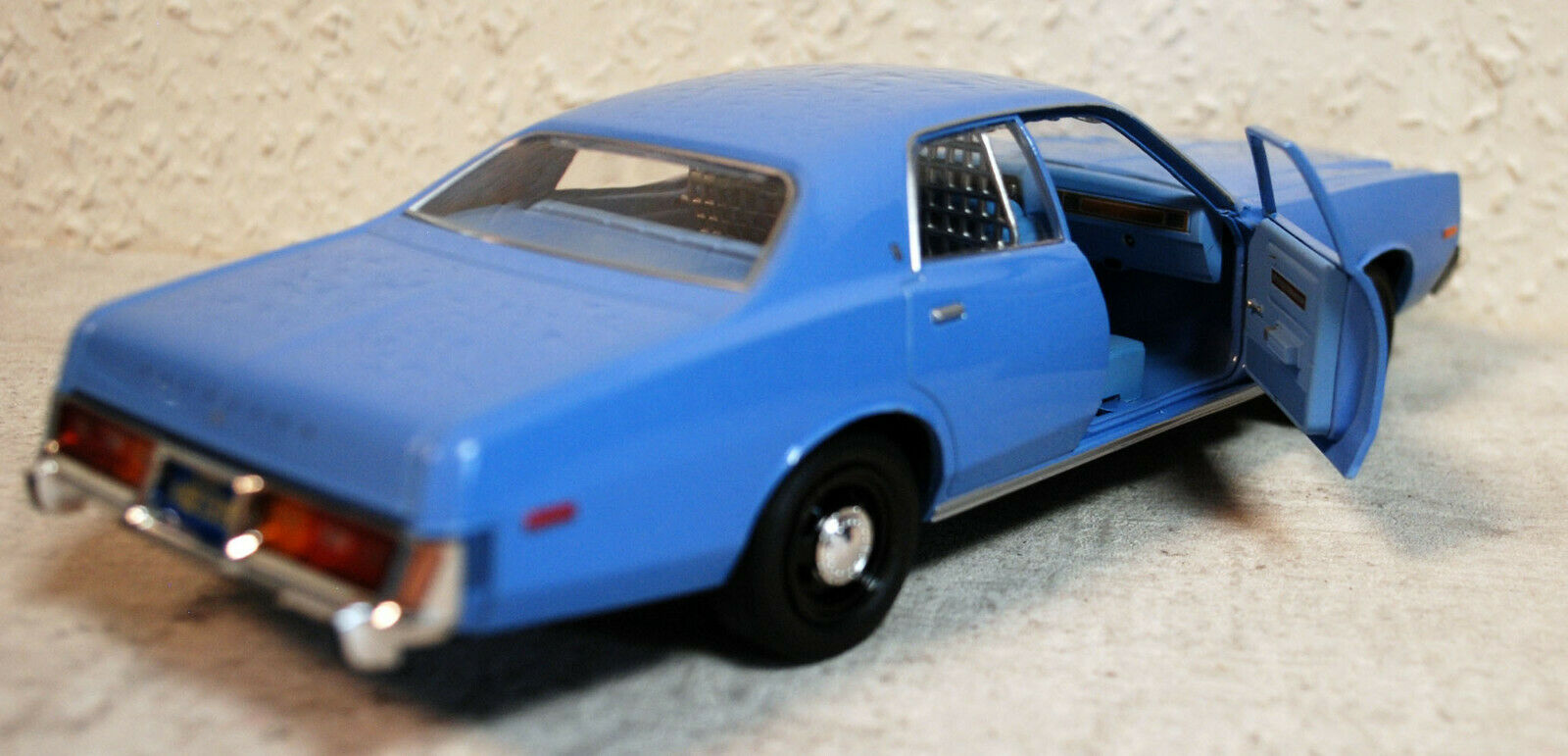 Greenlight 84142 1977 Plymouth Fury Christine 1:24