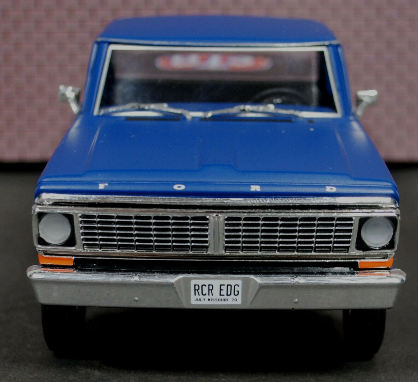 1970 Ford F 100 Pickup STP w. Bed Cover 1:24 Greenlight 85053