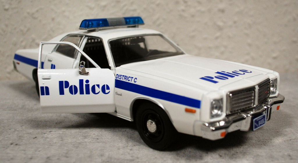 1976 Dodge Coronet Boston Police 1:24 Green Light 85521