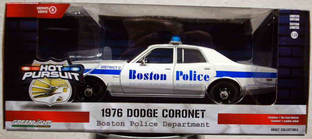 1976 Dodge Coronet Boston Police 1:24 Green Light 85521