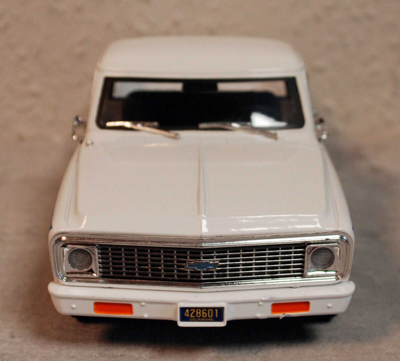 1972 Chevrolet C-10 Pickup Delaware State Police 1:24 Green Light 85531