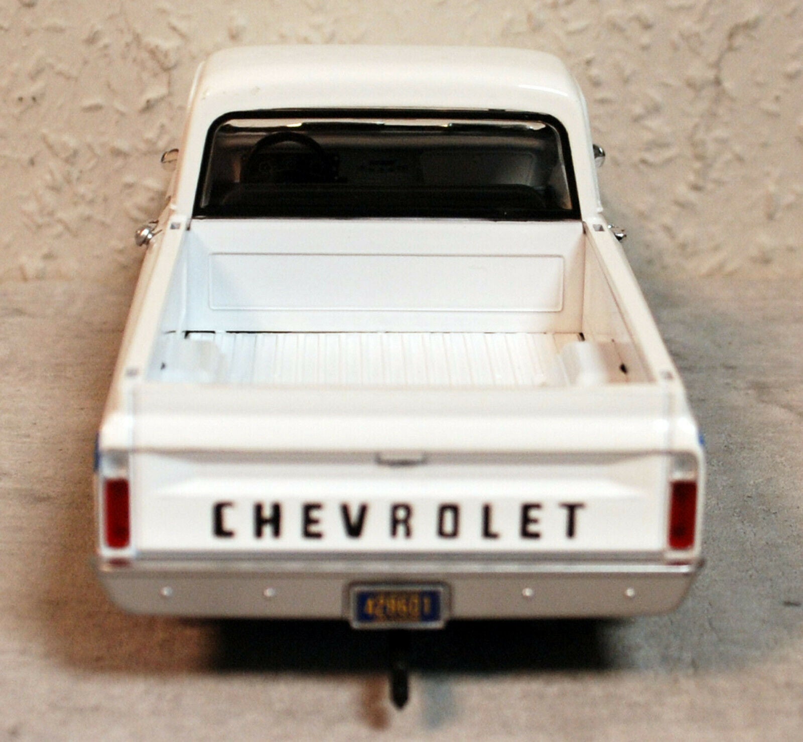 1972 Chevrolet C-10 Pickup Delaware State Police 1:24 Green Light 85531