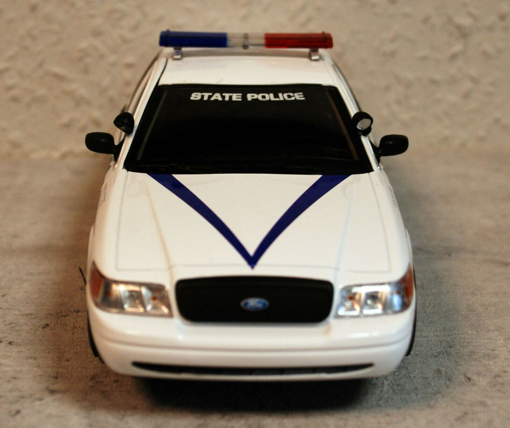2008 Ford Crown Victoria Indiana State Police 1:24 Green Light 85543