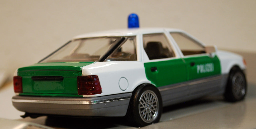 1985 Ford Scorpio Polizei 1:24 Schabak 1500