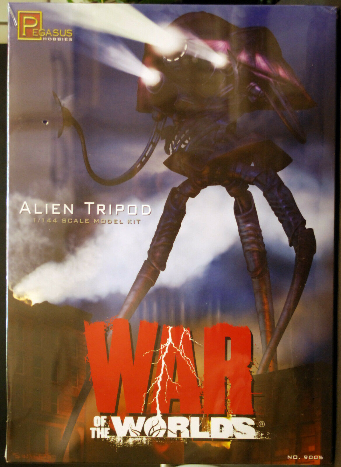 War of the Worlds Alien Tripod  1:144 Pegasus 9005