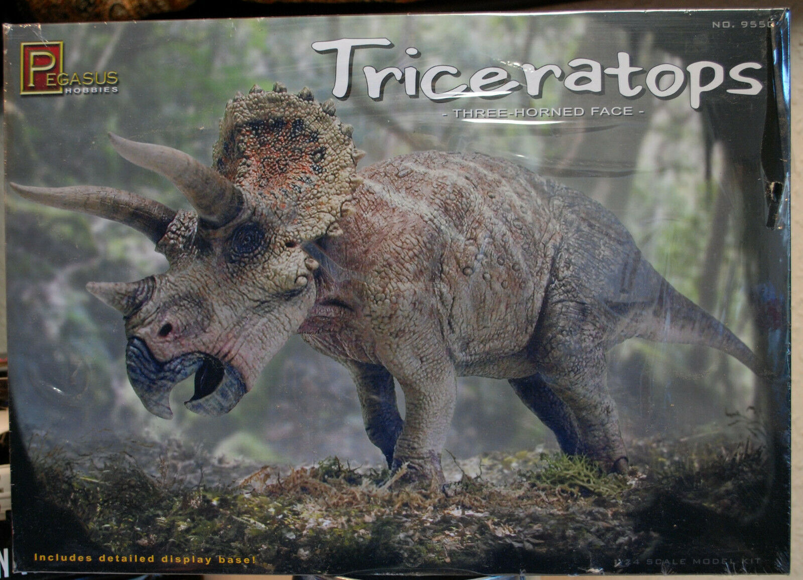 Pegasus 9550 Triceratops Dinosaurier 1:24