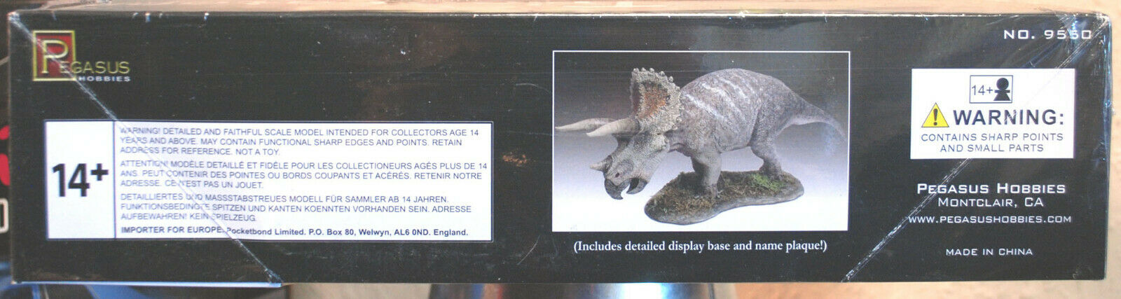 Pegasus 9550 Triceratops Dinosaurier 1:24