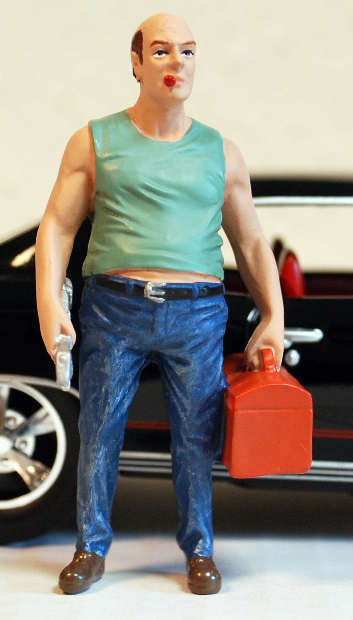 38280 American Diorama Werkstatt Team Mechanic Sam with Tool-Box 1:24