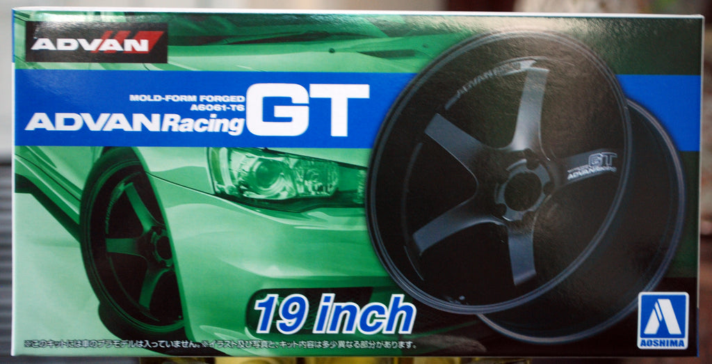 Aoshima 053300 Felgen Advan Racing GT 19 Zoll inkl. Reifen 1:24 #35