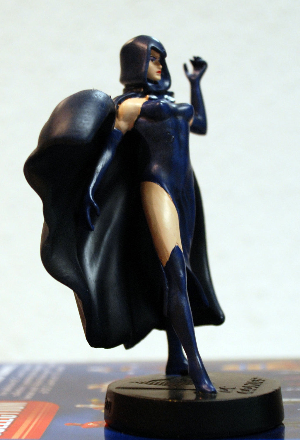 DC Super Hero Collection Raven 1:21 ADF 3197