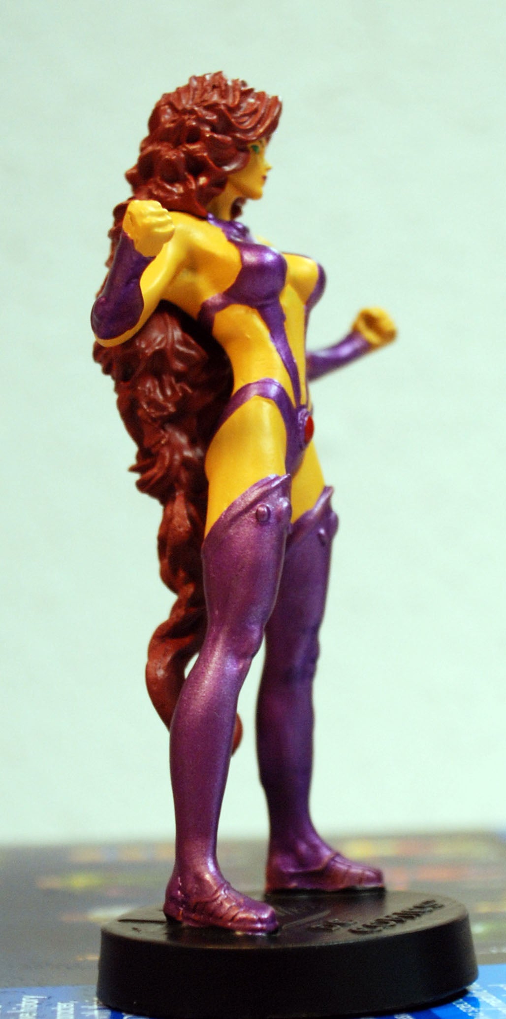 DC Super Hero Collection Starfire 1:21 ADB 5568