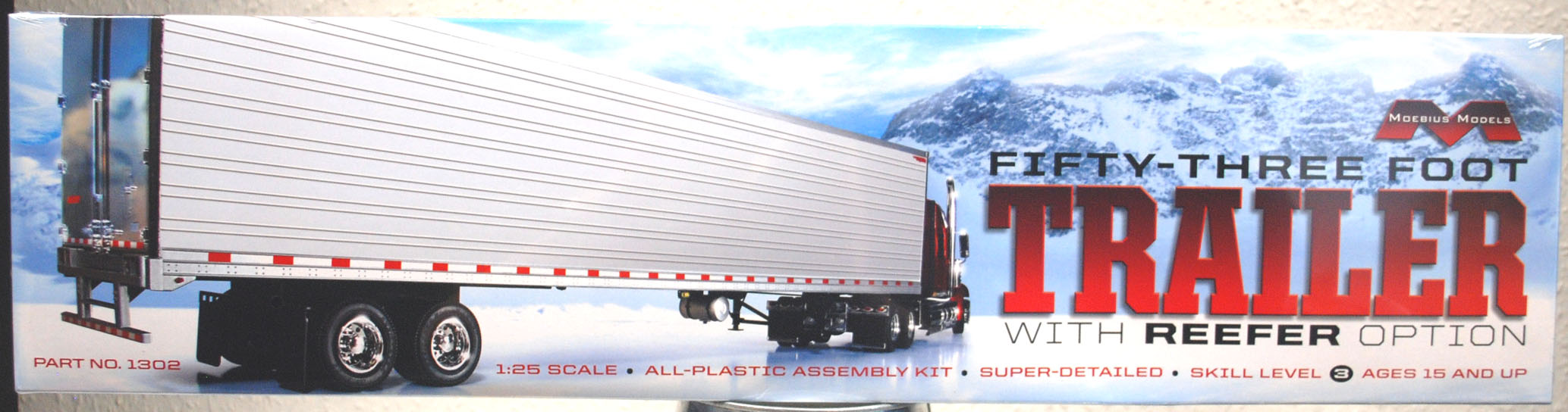 Moebius 1302 Great Dane 53ft Trailer w. Reefer Option 1:25