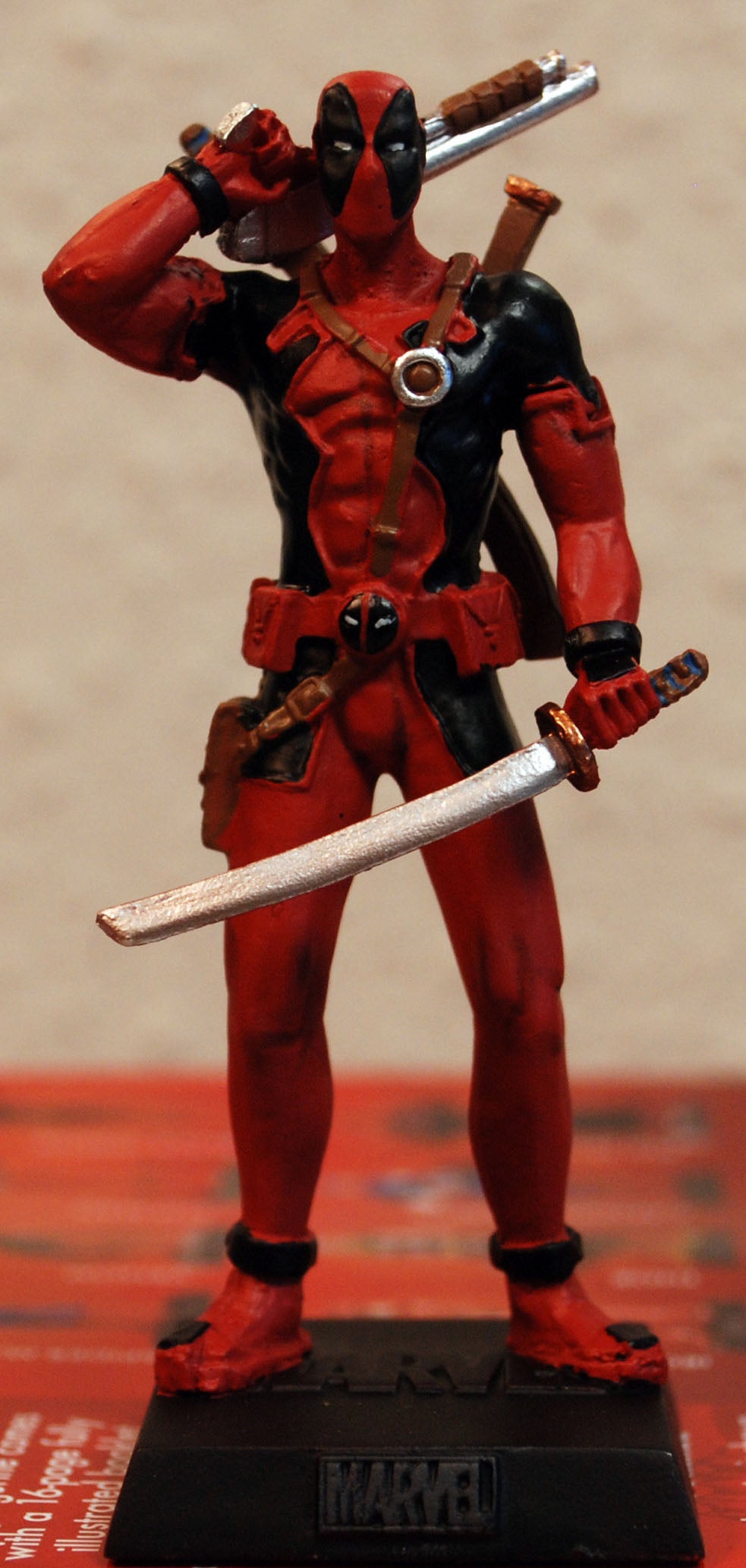 Marvel Classic Figurine Collection Deadpool 1:21 AAE 6061