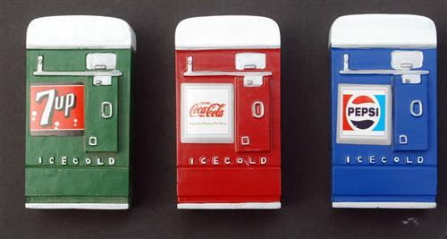 23989 American Diorama Getränkeautomat Vending Machine Pepsi 7 Up Coca Cola 1:24