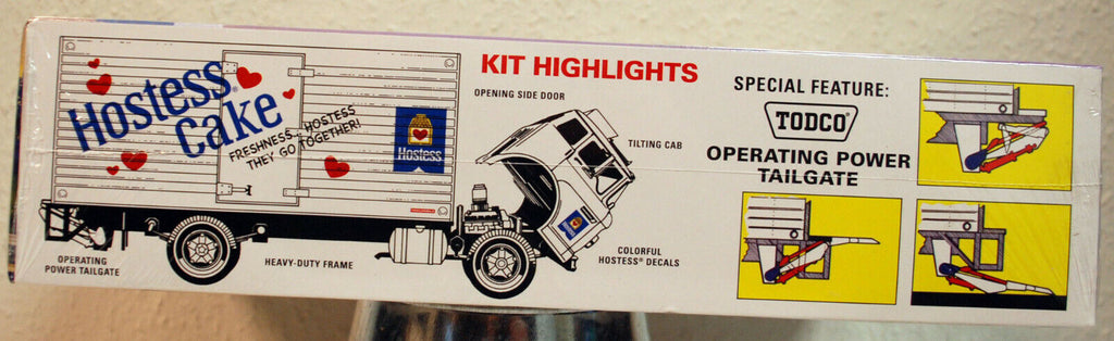 Ford C-600 City Delivery Hostess Cake 1:25 AMT 1139 wieder 2019