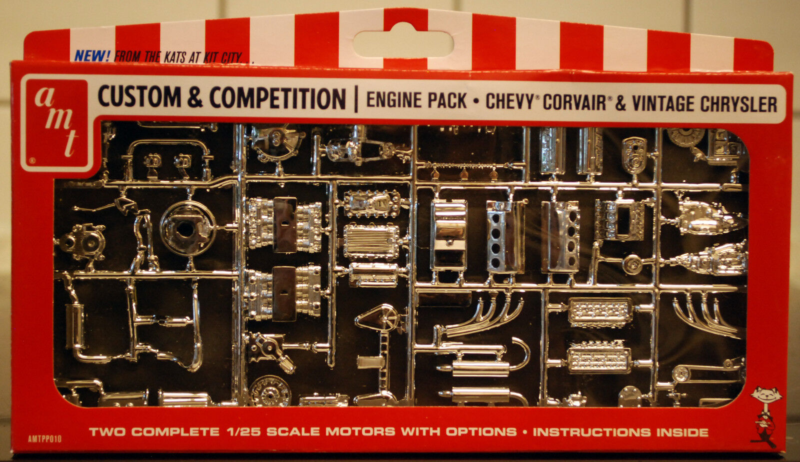 Engine Pack 1969 Chevrolet Corvair & Vintage Chrysler 1:25, AMT 010