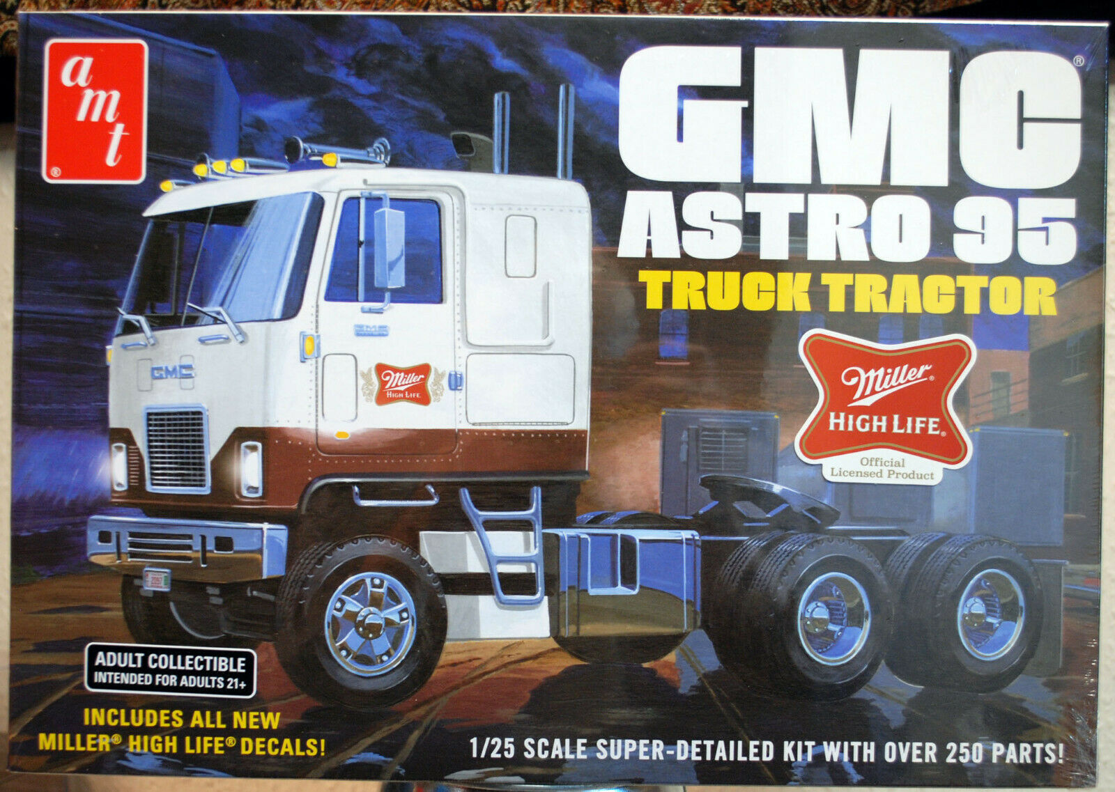 AMT 1230 GMC Astro 95 Semi Tractor Miller Beer 1:25