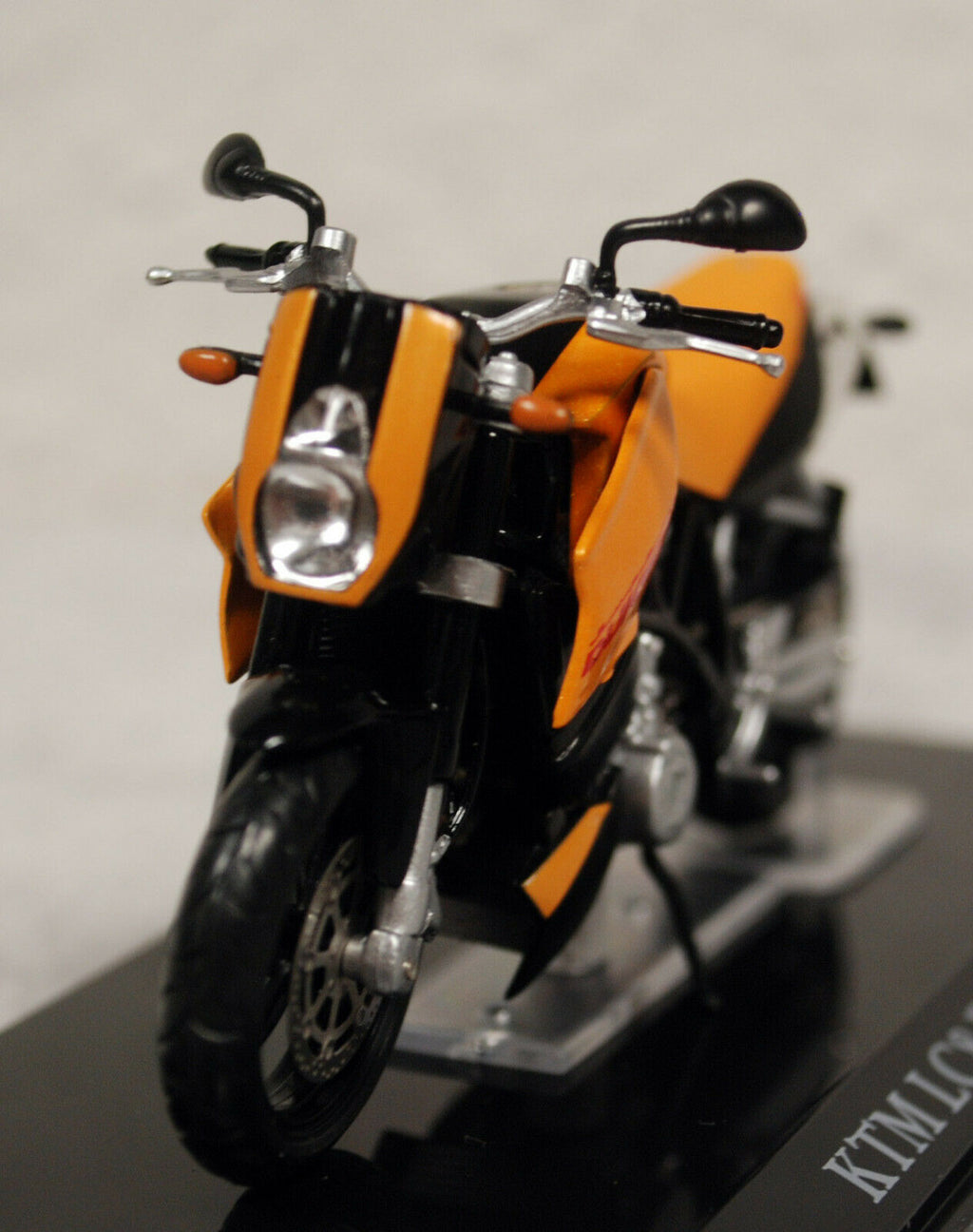2003 KTM LC8 Duke 1:24 Atlas Edition