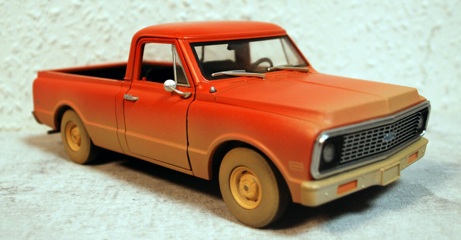 Greenlight 84131 1971 Chevrolet C 10 Pickup Ground Hog Day 1:24
