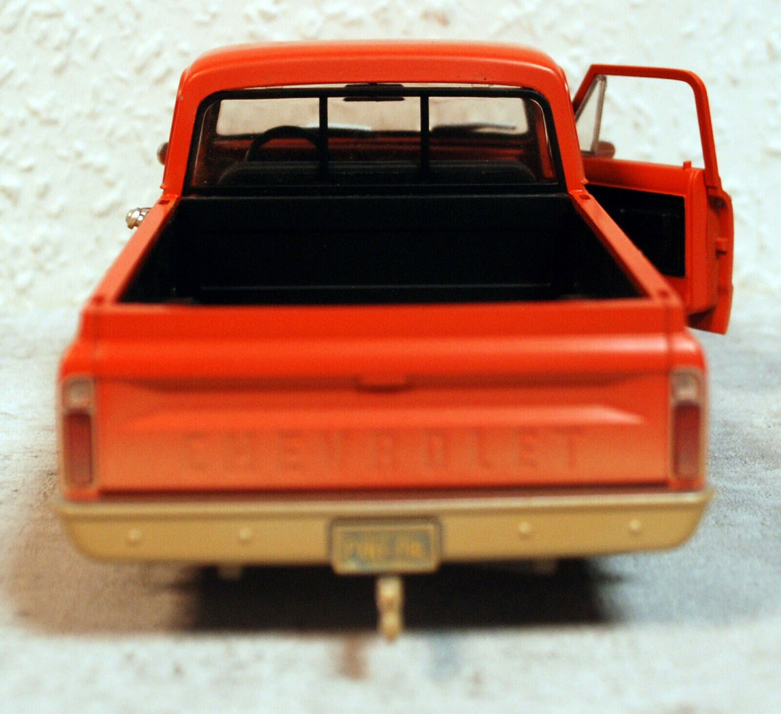 Greenlight 84131 1971 Chevrolet C 10 Pickup Ground Hog Day 1:24