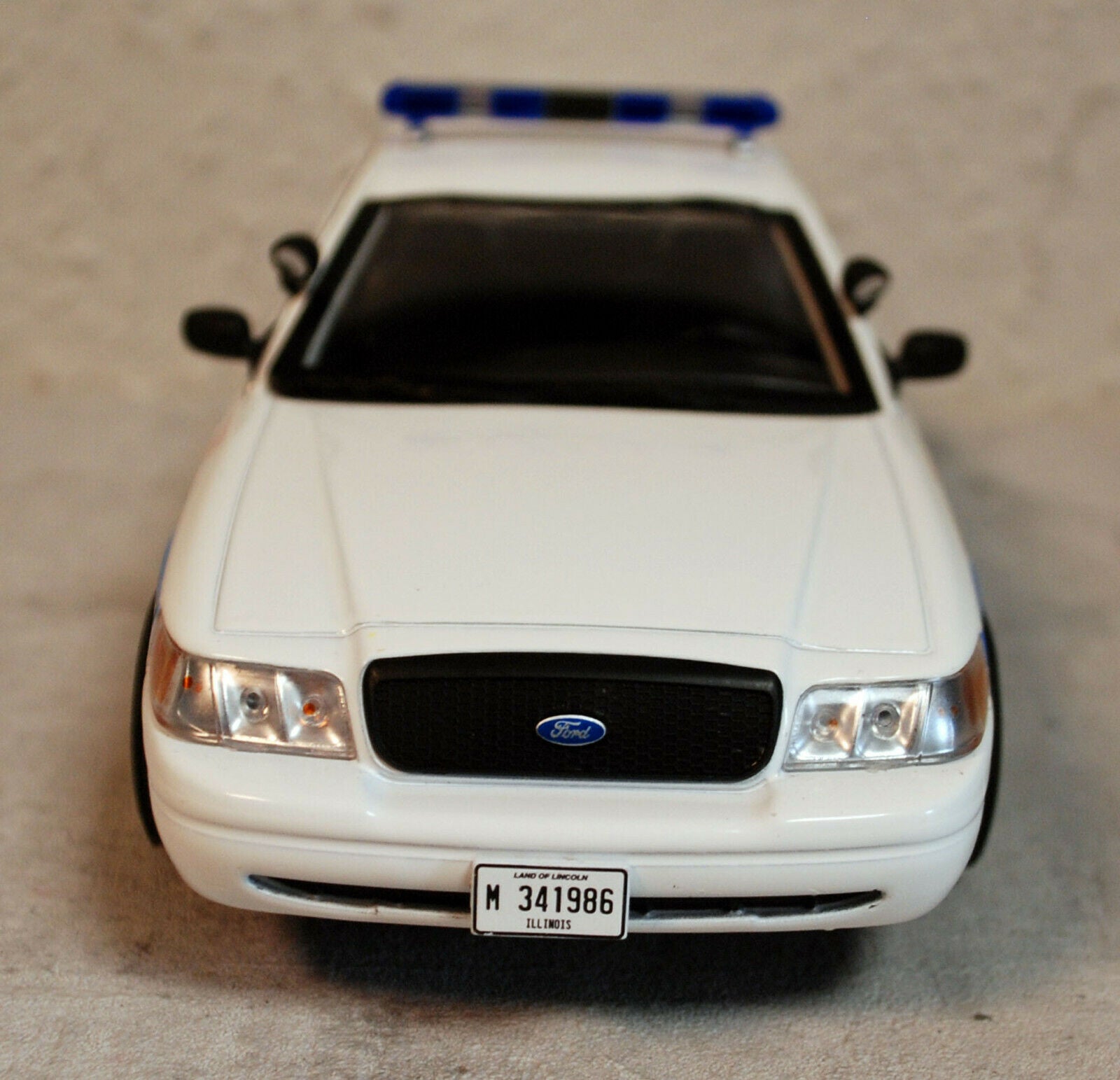 2008 Ford Crown Victoria Chicago Police Dep. 1:24 Green Light 85533