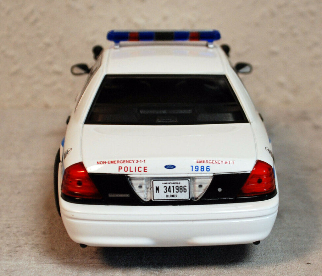 2008 Ford Crown Victoria Chicago Police Dep. 1:24 Green Light 85533