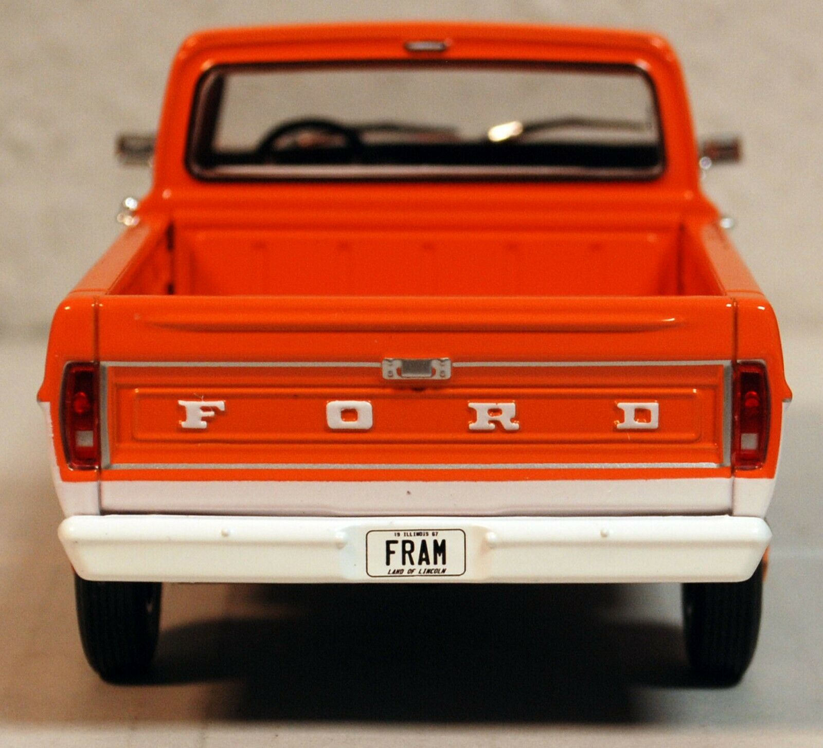 1967 Ford F 100 Pickup FRAM oil Filter 1:24 Greenlight 85042