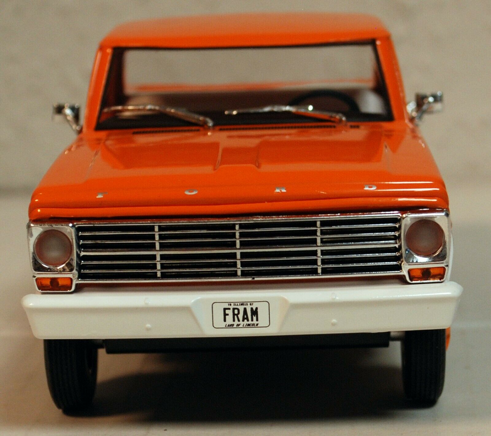 1967 Ford F 100 Pickup FRAM oil Filter 1:24 Greenlight 85042
