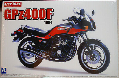 Aoshima 053270 1984 Kawasaki GPz 400 F 1:12 Motorrad Bike