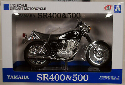 Yamaha SR 400 & 500 schwarz black 1:12 Aoshima 105870