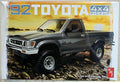 AMT 1082 1992 Toyota 4x4 Pickup 1:20