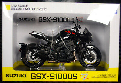 Suzuki GSX S 1000 S Katana Glass Sparkle Black Fertigmodell 1:12 Aoshima 106181