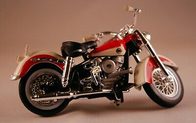1958 Harley Davidson FLH Duo Glide1:24 Maisto