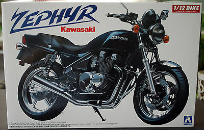 Aoshima 06395 1990 Kawasaki Zephyr, 1:12 Motorrad Bike
