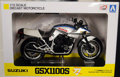Suzuki GSX 1100 S Katana SD Fertigmodell 1:12 Aoshima 105245