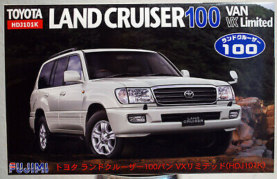 Fujimi 038049 1998 Toyota Landcruiser J10 100 VX Limited 1:24